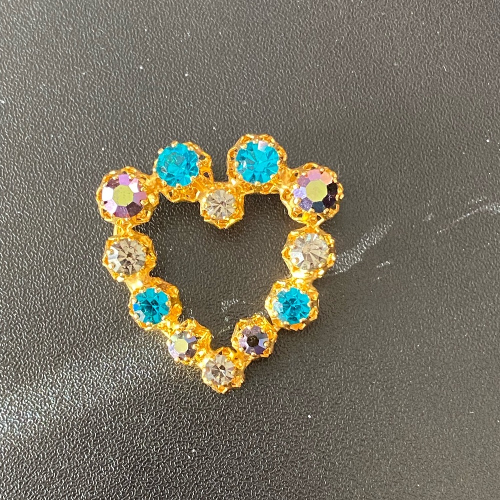 Austria Rhinestone Heart Brooch Pin - Picture 9 of 11